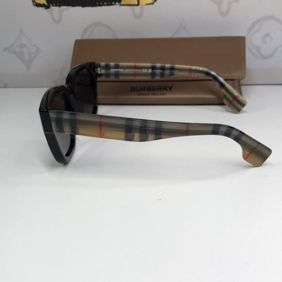 New 100% Authentic Burberry BE4277 3757/T3 Polarized Sunglasses – Black Frame - Picture 5 of 10